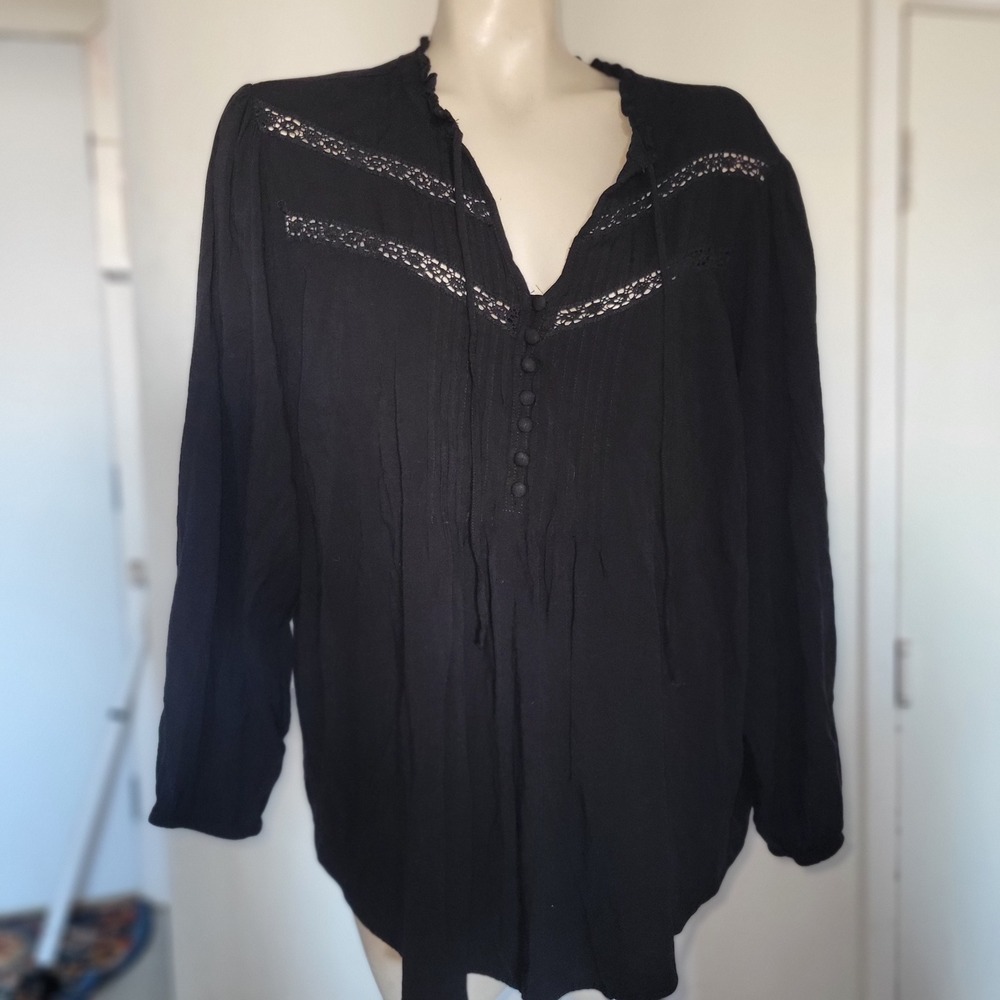 Torrid Black Lace Trimmed Boho Style Long Sleeve Tunic Top 3
Sexy‎ beach momcore